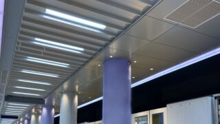 名古屋地下鉄名城線栄駅